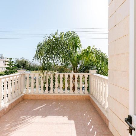 Villa Myria Paphos ภายนอก รูปภาพ